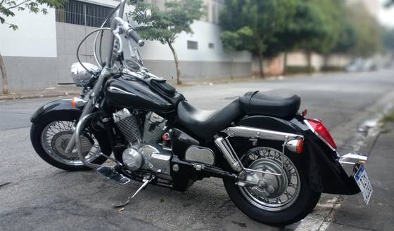 HONDA SHADOW 750 